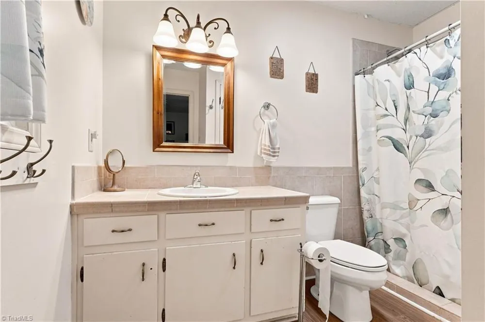 2558 Lovette Lane Graham, NC 27253