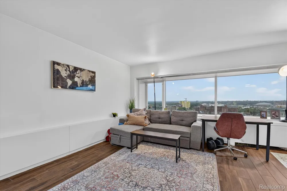 555 E William Street #16J Ann Arbor City, MI 48104