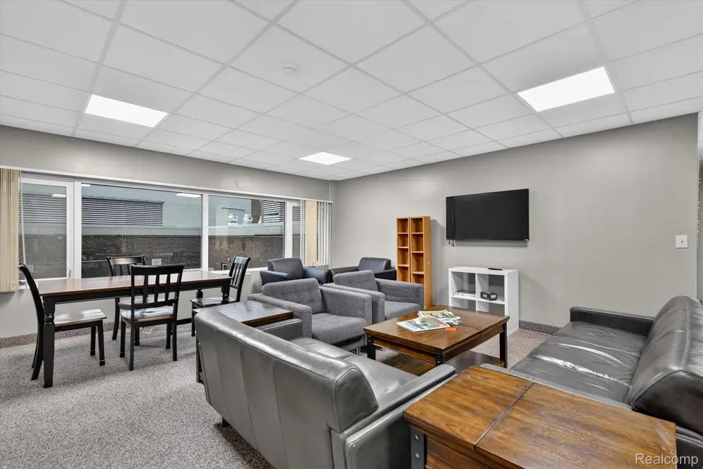555 E William Street #16J Ann Arbor City, MI 48104