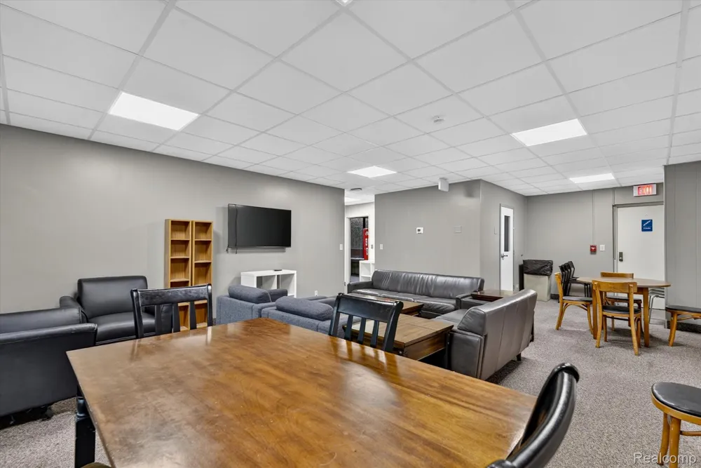 555 E William Street #16J Ann Arbor City, MI 48104