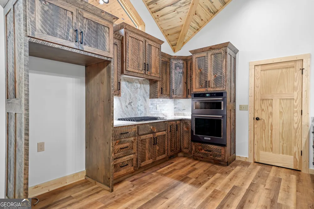 641 Bryant Farm LN Ellijay, GA 30540