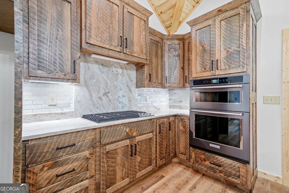 641 Bryant Farm LN Ellijay, GA 30540
