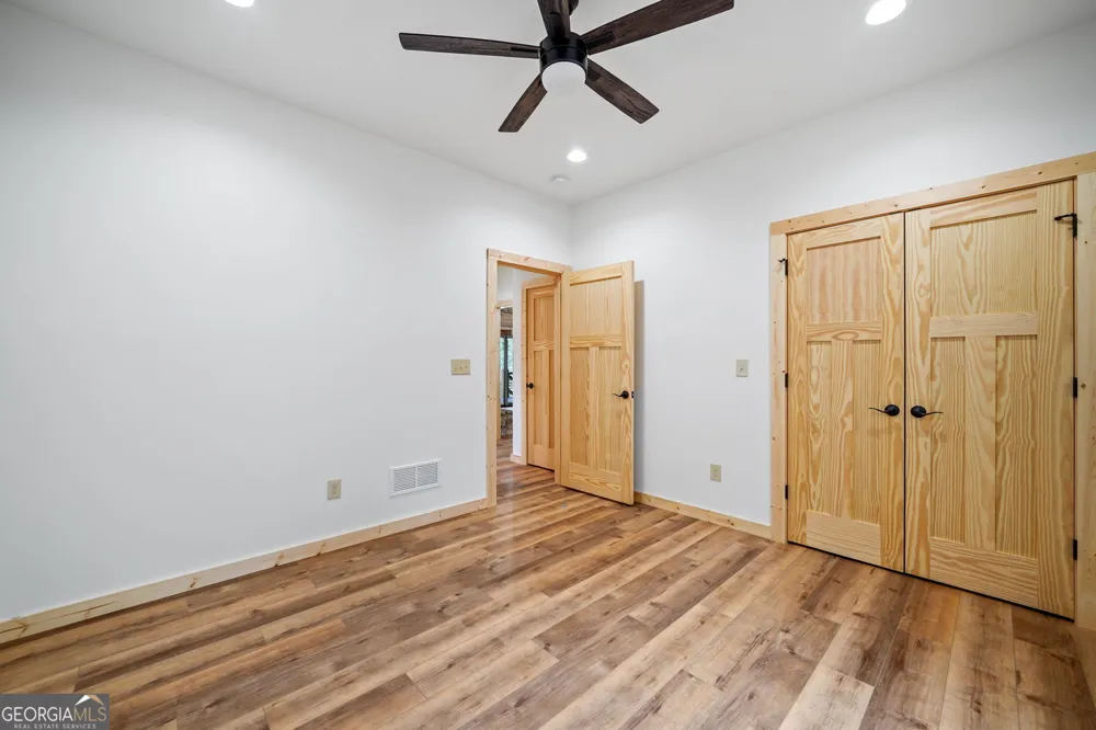 641 Bryant Farm LN Ellijay, GA 30540
