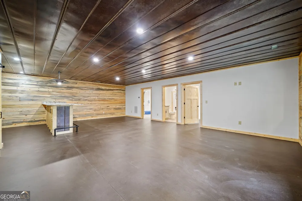 641 Bryant Farm LN Ellijay, GA 30540