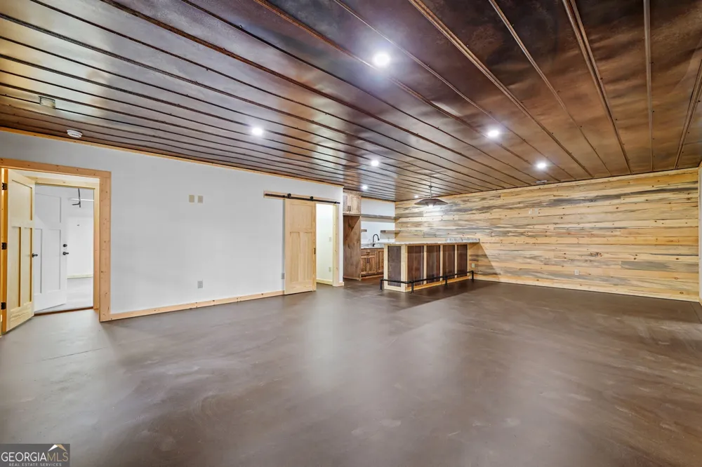 641 Bryant Farm LN Ellijay, GA 30540