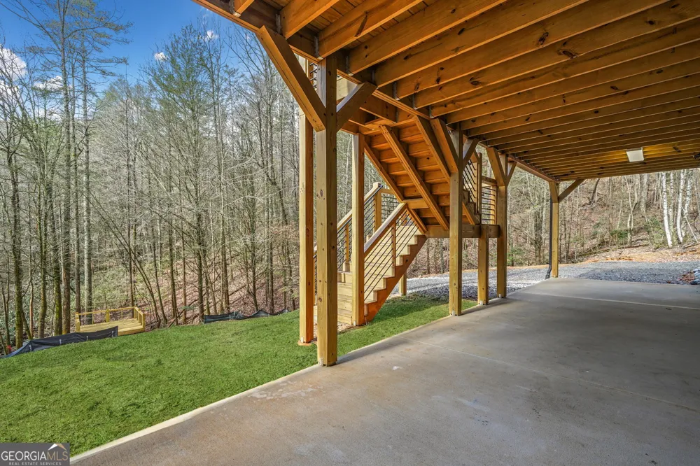 641 Bryant Farm LN Ellijay, GA 30540