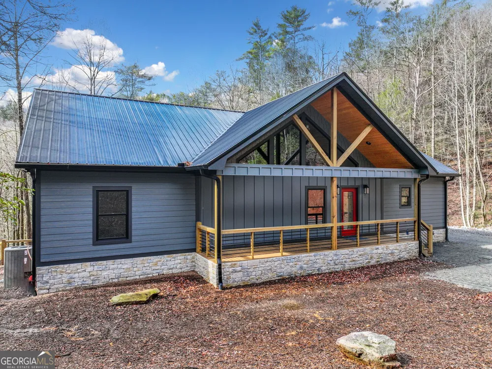 641 Bryant Farm LN Ellijay, GA 30540