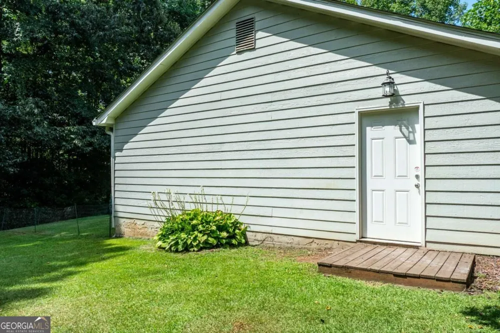 1599 Jockey CT Auburn, GA 30011