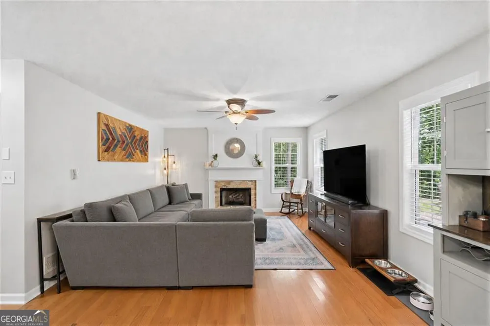 954 Wandering Vine DR SE Mableton, GA 30126
