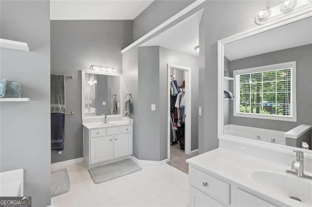 954 Wandering Vine DR SE Mableton, GA 30126