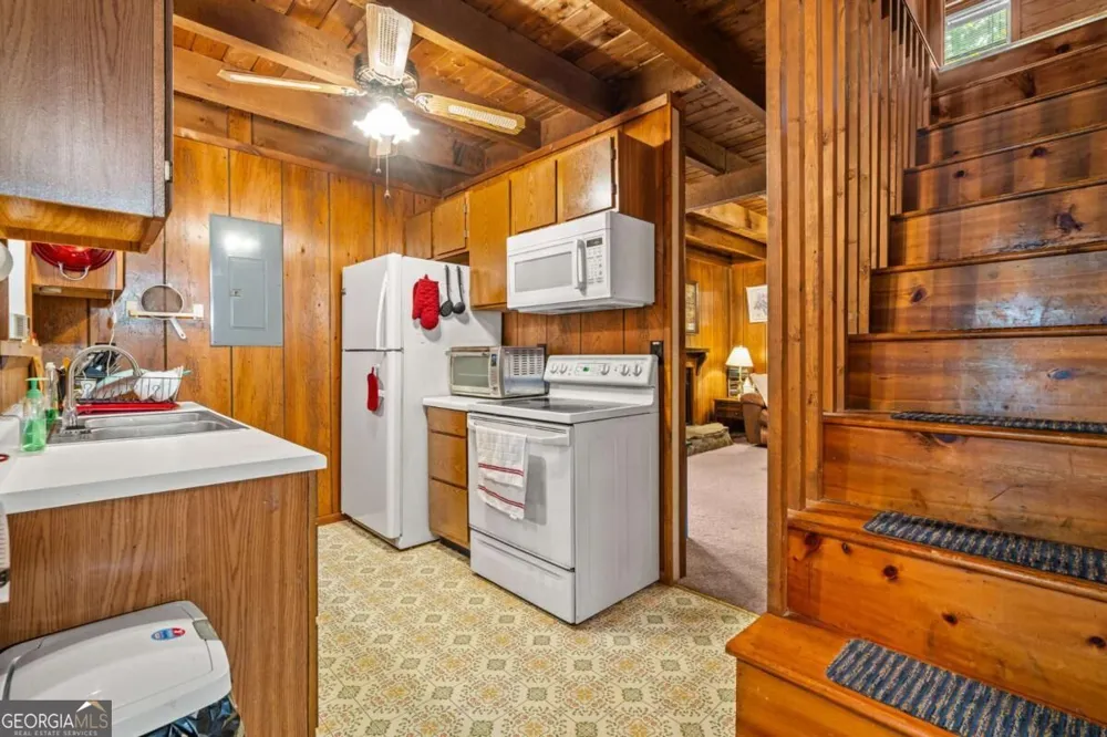 26 Tomahawk TRL Blairsville, GA 30512