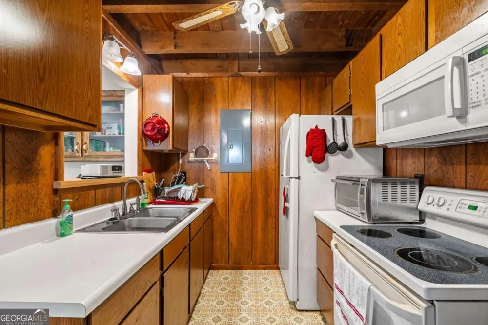 26 Tomahawk TRL Blairsville, GA 30512