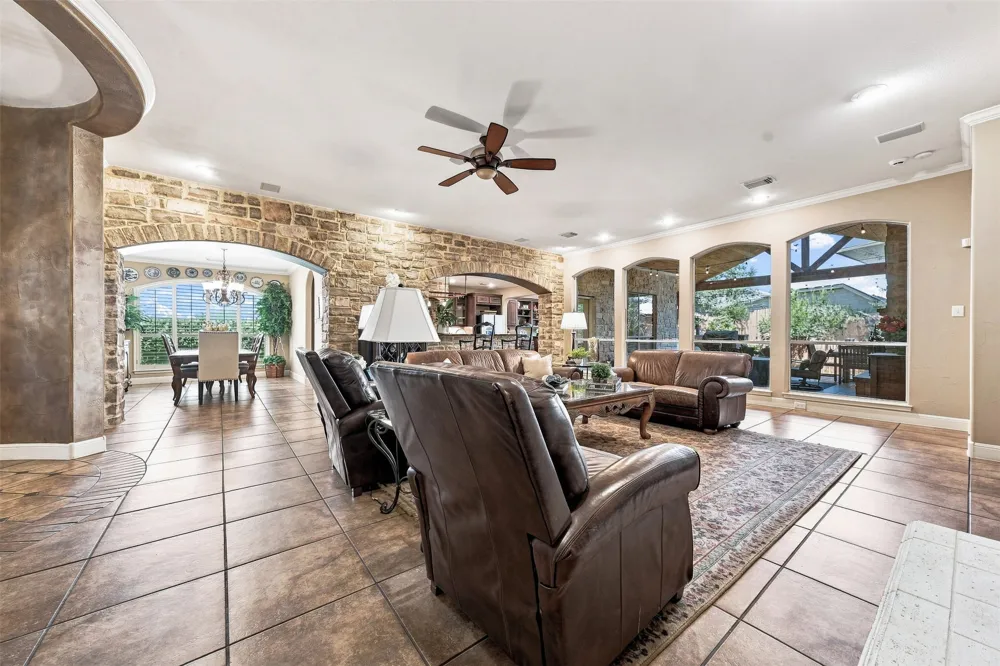 402 Ridgetop Bend Cedar Park, TX 78613