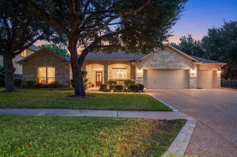 402 Ridgetop Bend