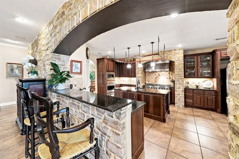 402 Ridgetop Bend Cedar Park, TX 78613