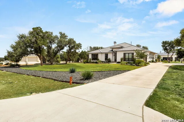 1147 POWDER RIDGE RD New Braunfels, TX 78132