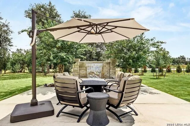 1147 POWDER RIDGE RD New Braunfels, TX 78132