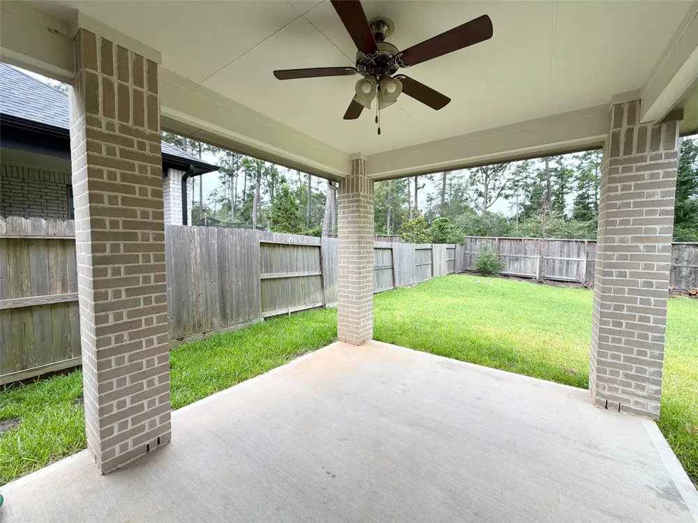 415 Northern Pike Drive Willis, TX 77318