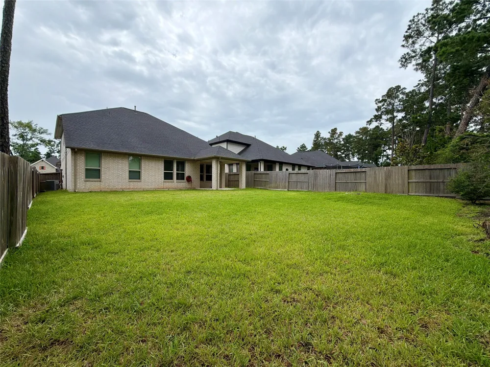 415 Northern Pike Drive Willis, TX 77318