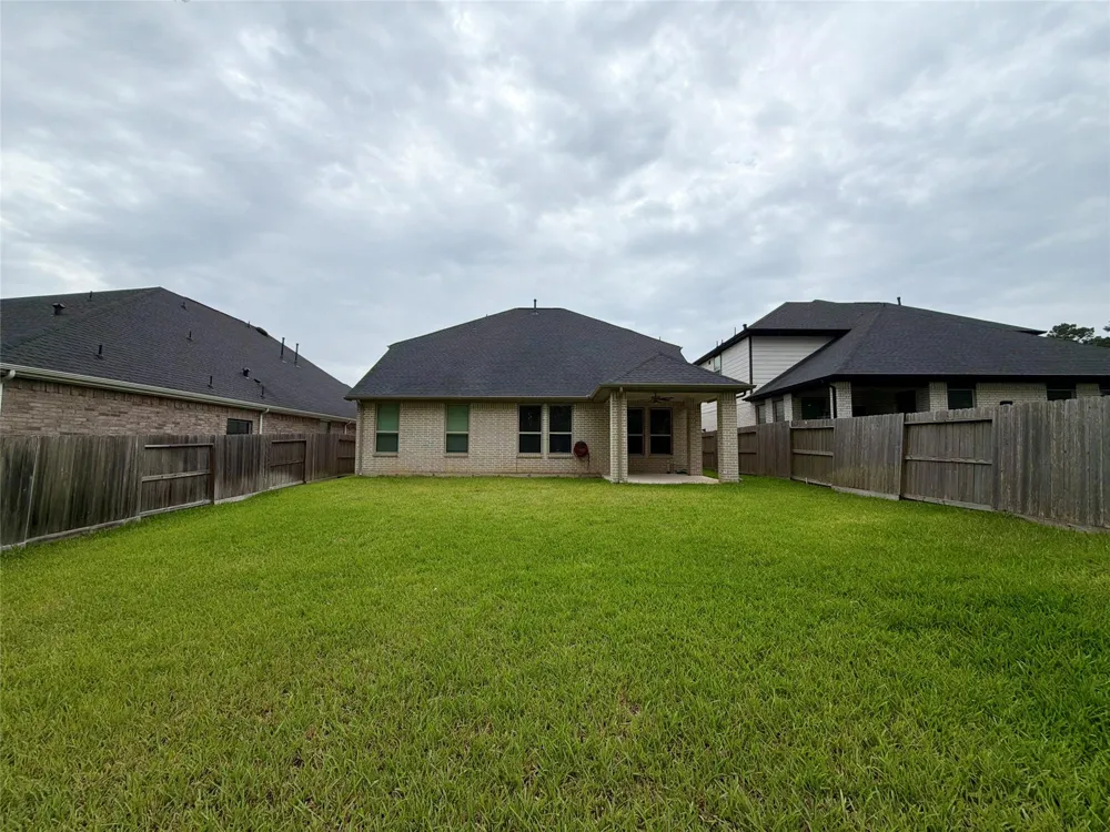 415 Northern Pike Drive Willis, TX 77318