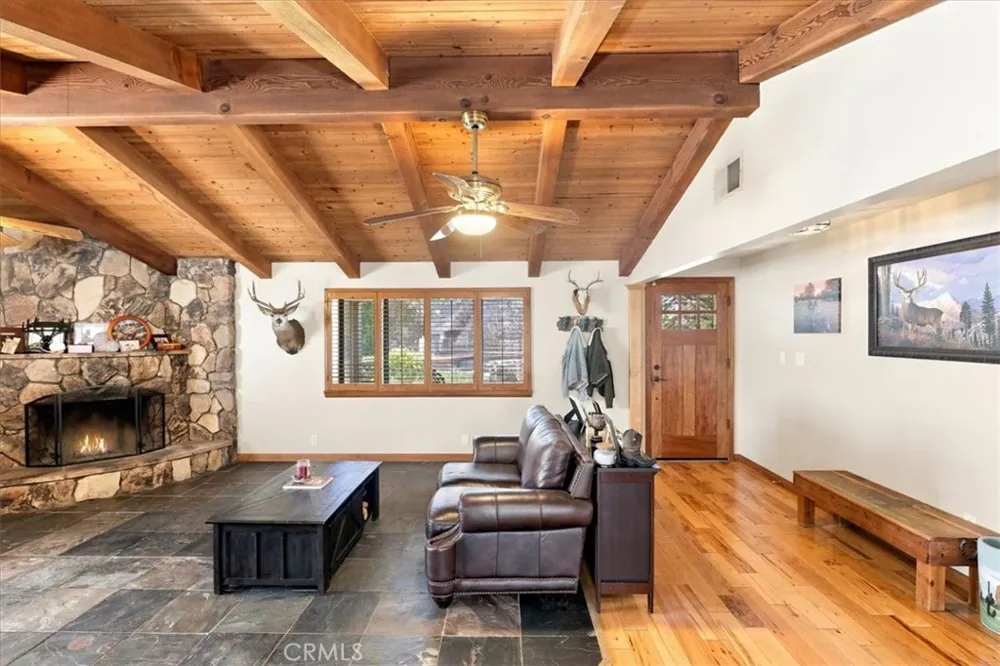 1455 Valley View Norco, CA 92860