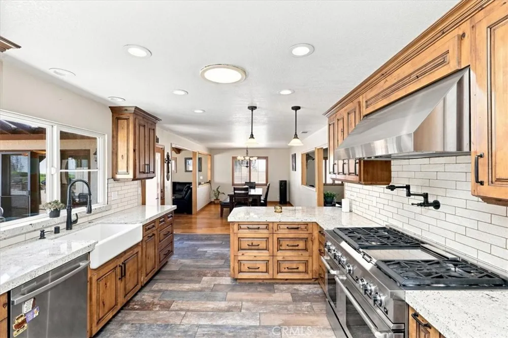 1455 Valley View Norco, CA 92860