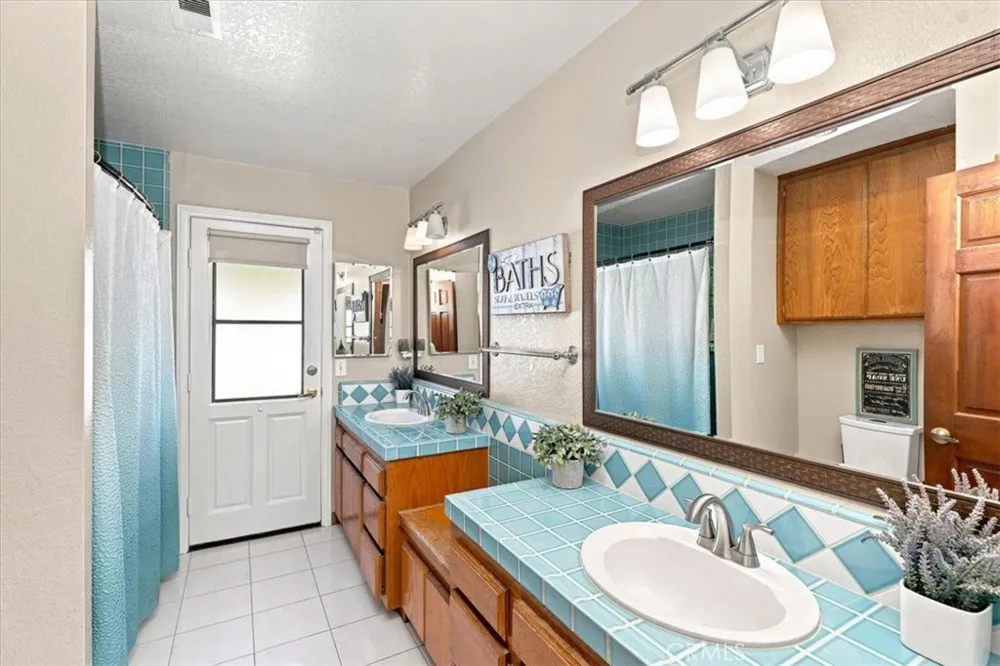 1455 Valley View Norco, CA 92860
