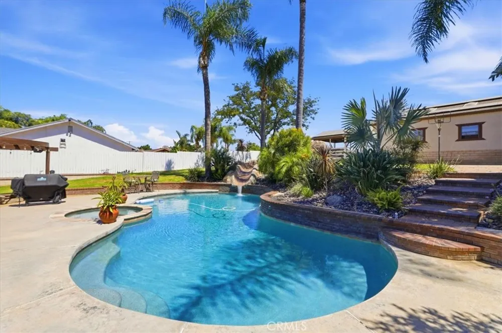 1455 Valley View Norco, CA 92860