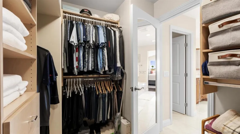 5437 Caminito Bayo La Jolla, CA 92037