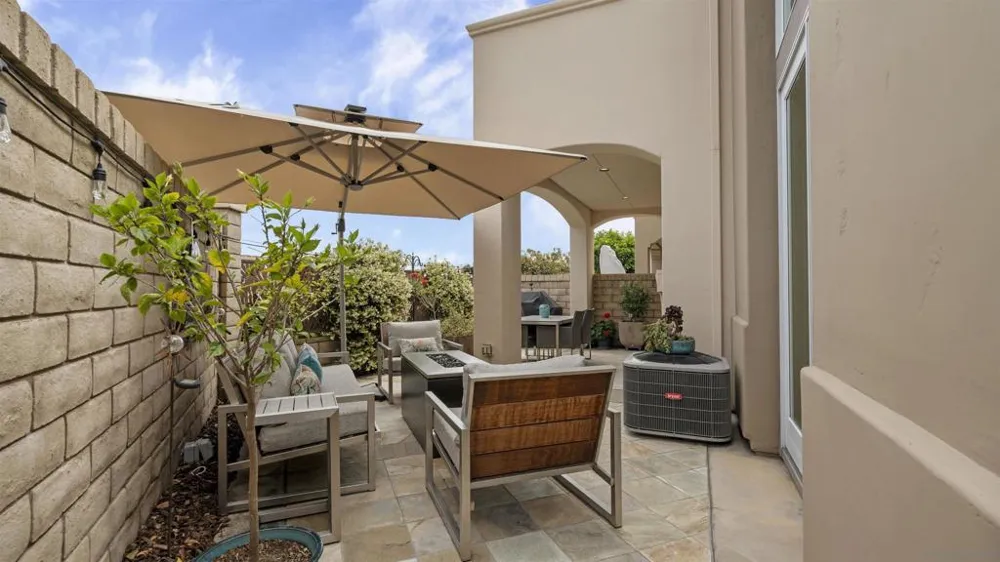 5437 Caminito Bayo La Jolla, CA 92037