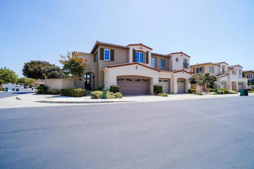 5437 Caminito Bayo La Jolla, CA 92037