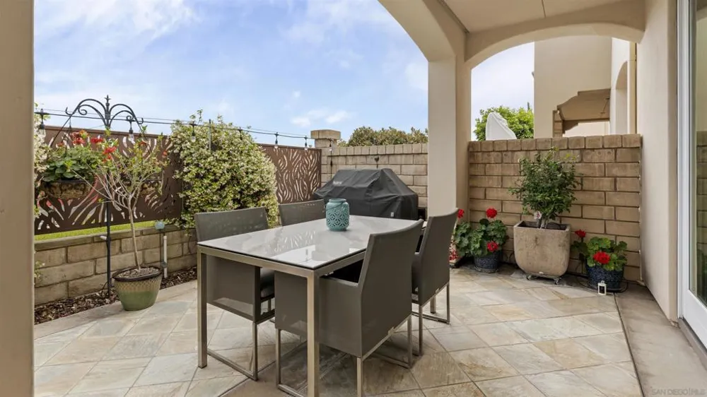 5437 Caminito Bayo La Jolla, CA 92037