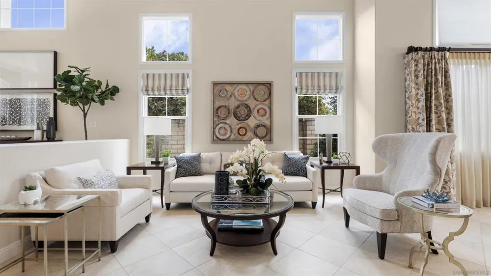 5437 Caminito Bayo La Jolla, CA 92037