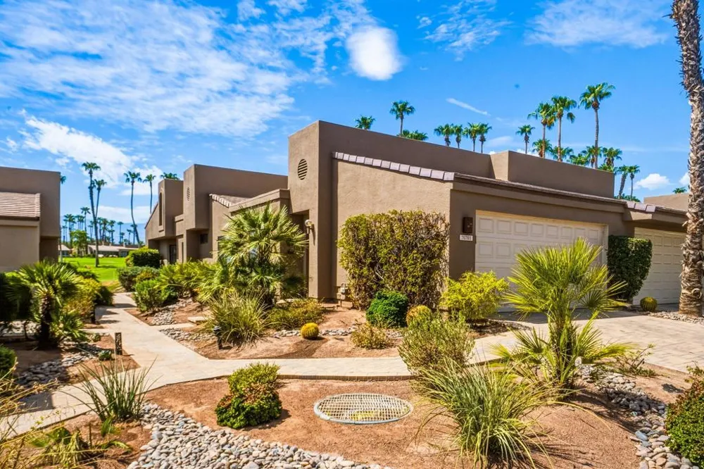 76761 Chrysanthemum Way Palm Desert, CA 92211