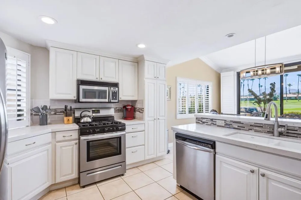 76761 Chrysanthemum Way Palm Desert, CA 92211