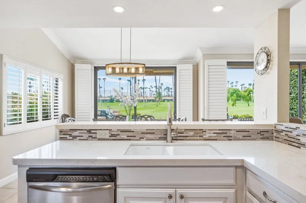 76761 Chrysanthemum Way Palm Desert, CA 92211