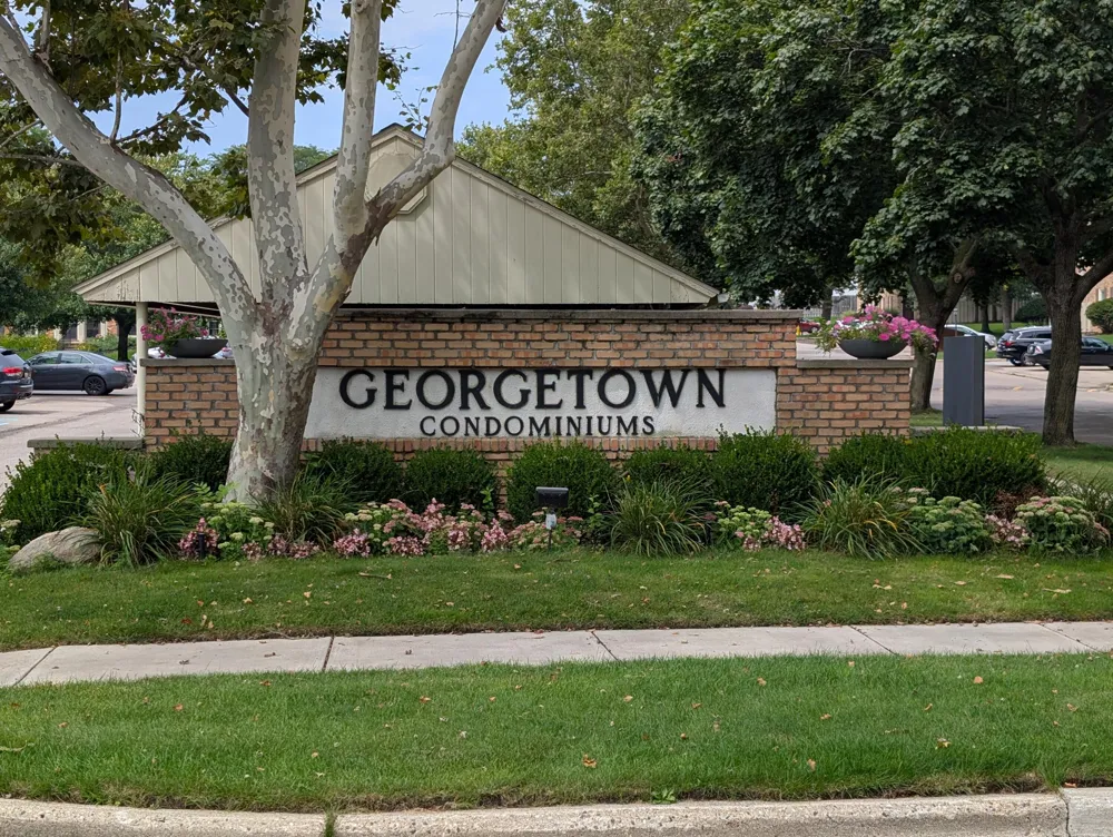 2471 Abbington Drive SE Grand Rapids, MI 49506
