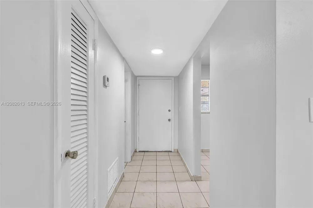 1540 NE 191st St #320 Miami, FL 33179