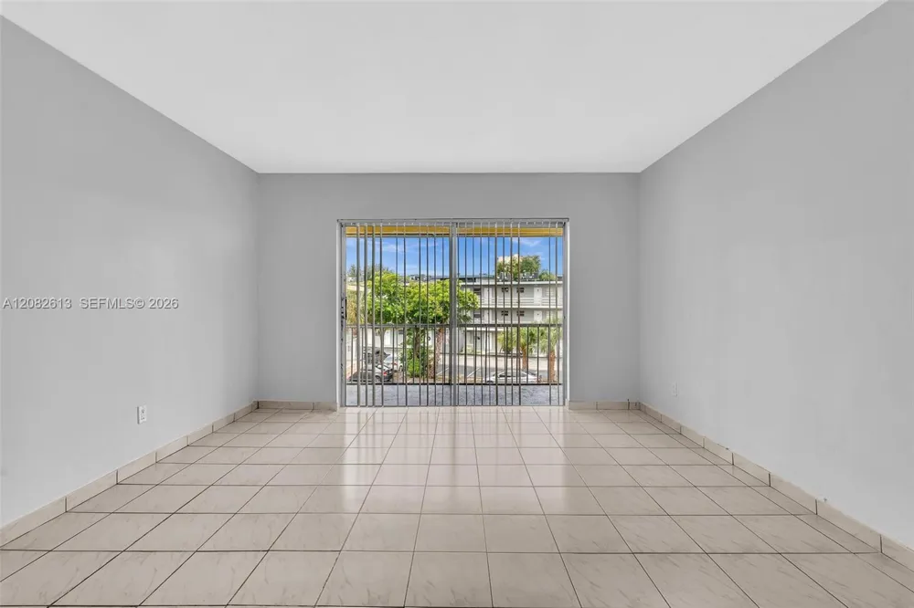 1540 NE 191st St #320 Miami, FL 33179