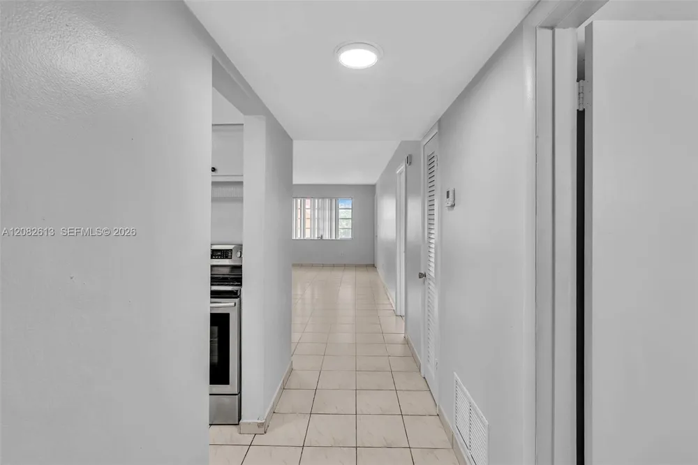 1540 NE 191st St #320 Miami, FL 33179