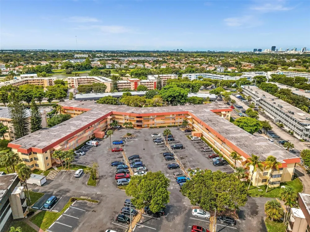 1540 NE 191st St #320 Miami, FL 33179