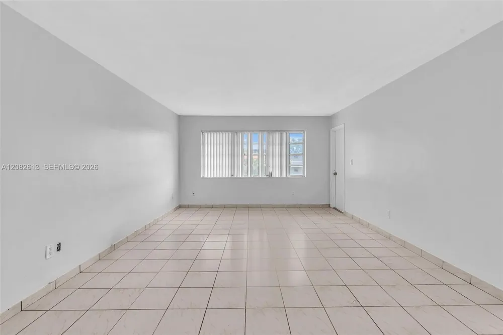 1540 NE 191st St #320 Miami, FL 33179