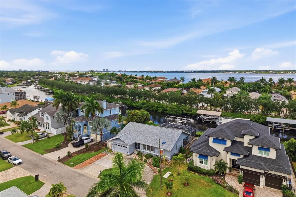 4523 4TH AVENUE NE Bradenton, FL 34208
