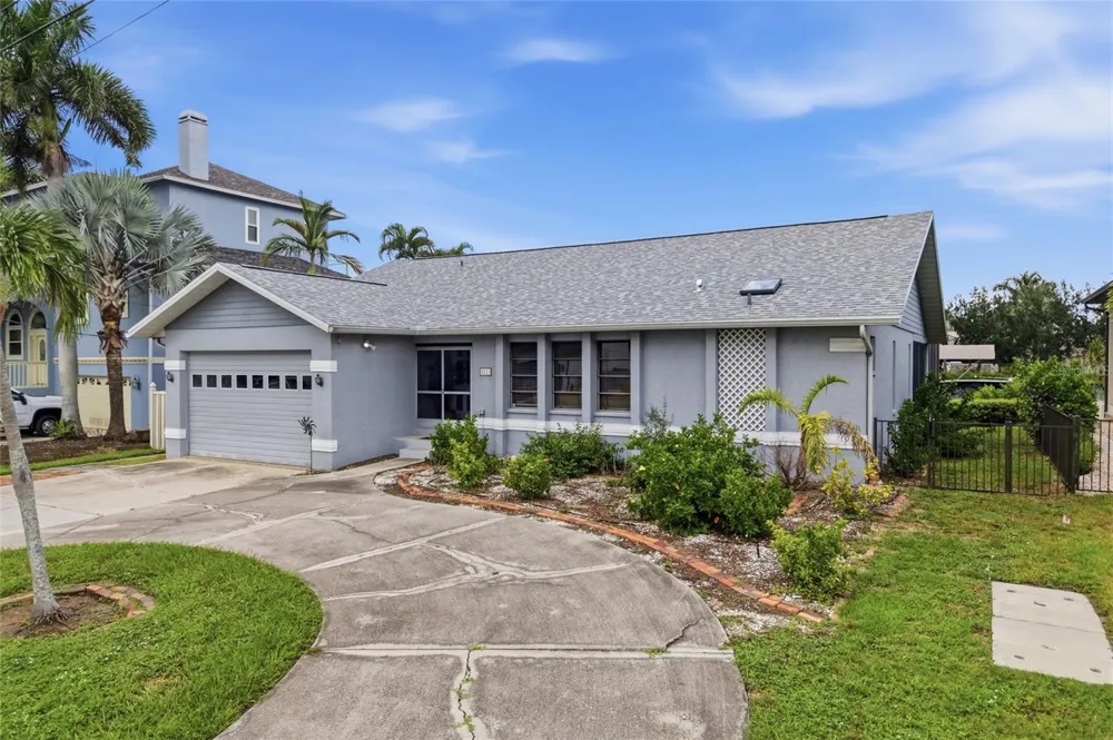 4523 4TH AVENUE NE Bradenton, FL 34208