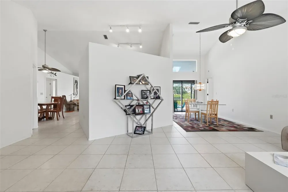 4523 4TH AVENUE NE Bradenton, FL 34208