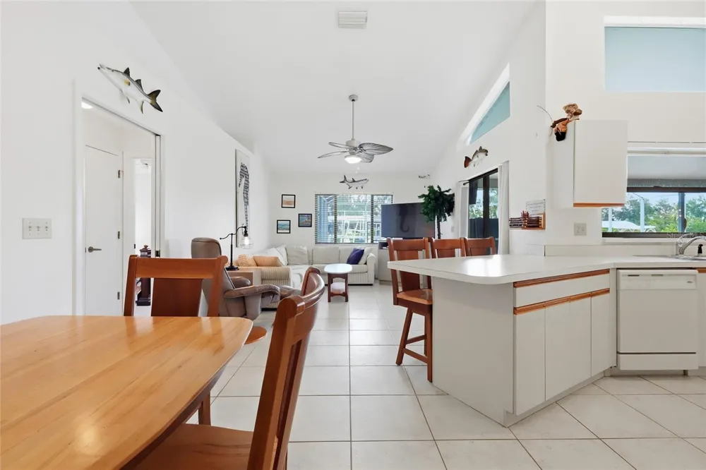 4523 4TH AVENUE NE Bradenton, FL 34208