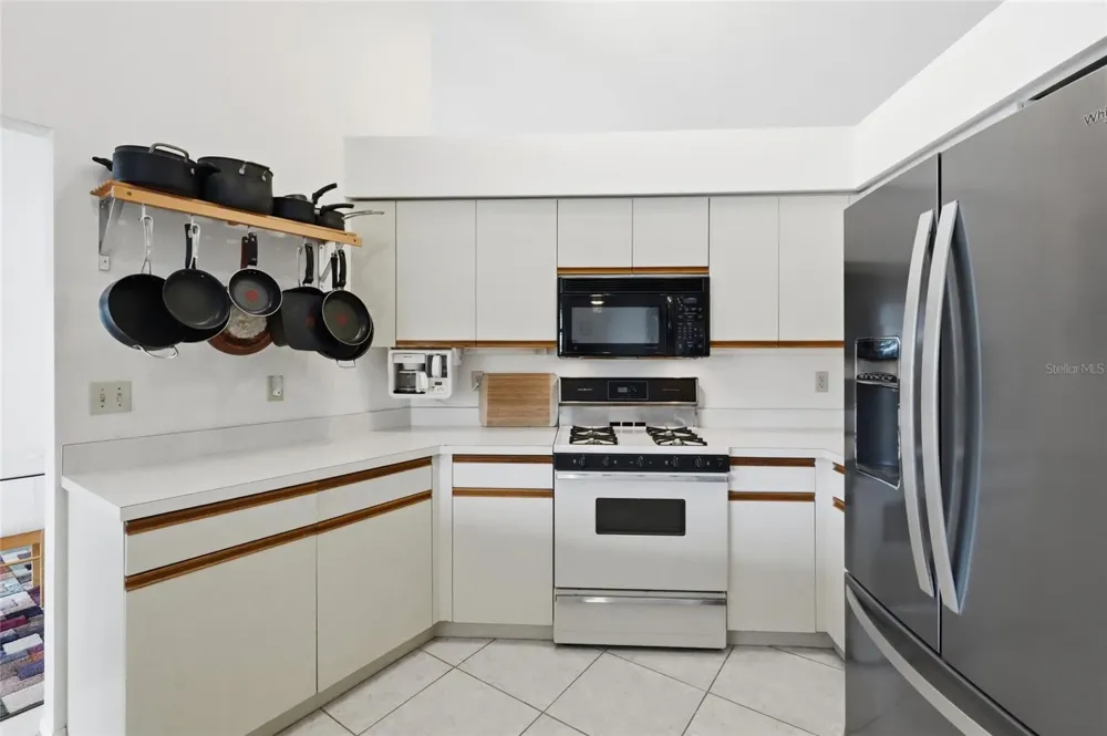 4523 4TH AVENUE NE Bradenton, FL 34208