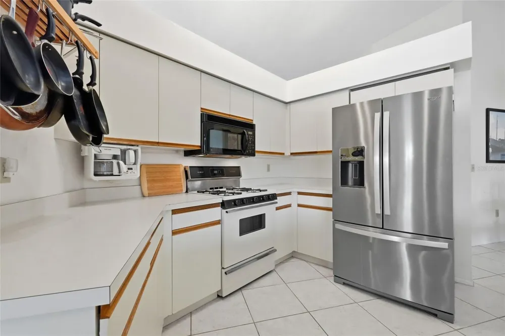 4523 4TH AVENUE NE Bradenton, FL 34208