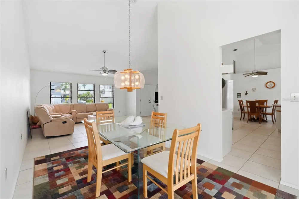 4523 4TH AVENUE NE Bradenton, FL 34208