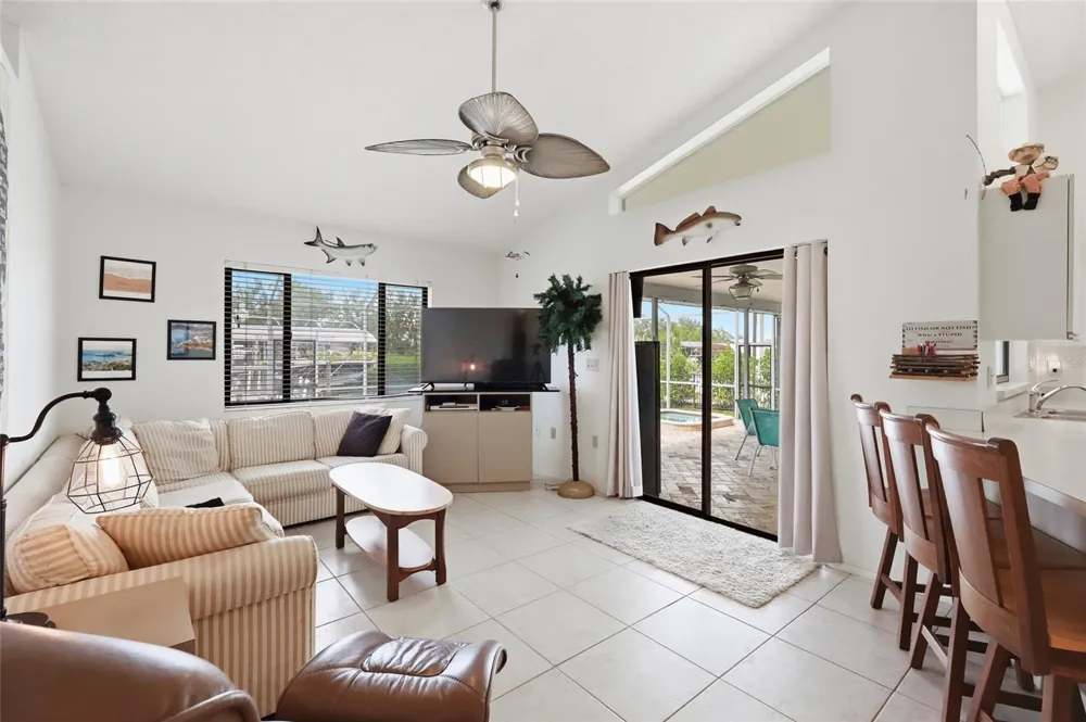 4523 4TH AVENUE NE Bradenton, FL 34208
